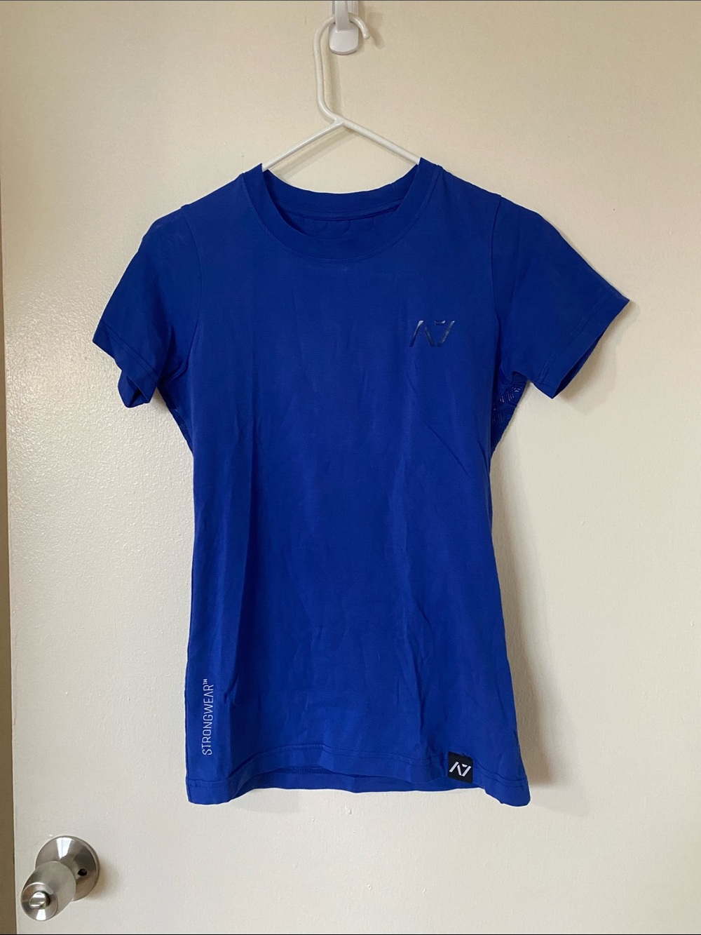 A7 Blue Monochrome Bar Grip T-Shirt in Womens Size Small | Powerlifting